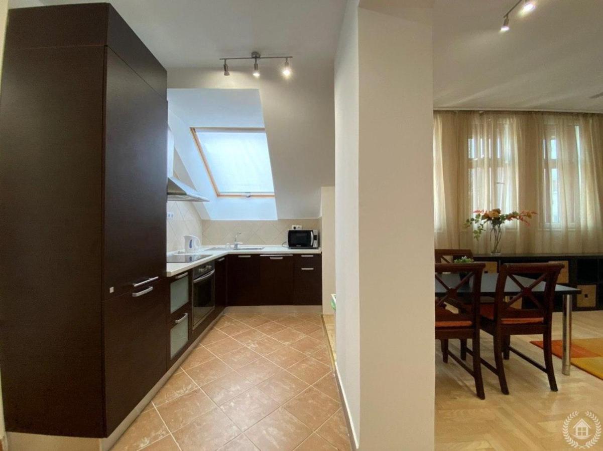 Downtown Gozsdu Vibe Apartments Budapest Ngoại thất bức ảnh